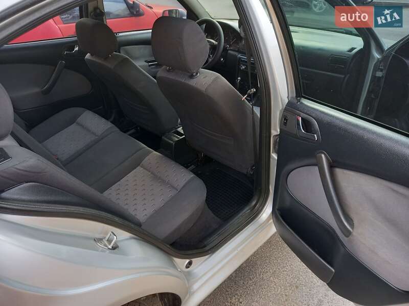 Ліфтбек Skoda Octavia 2006 в Дніпрі фото 3 Ліфтбек Skoda Octavia 2006 в Дніпрі