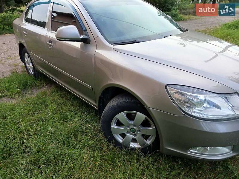 Ліфтбек Skoda Octavia 2012 в Чернівцях