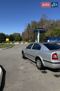 Лифтбек Skoda Octavia 2005 в 