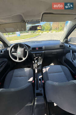 Лифтбек Skoda Octavia 2005 в 