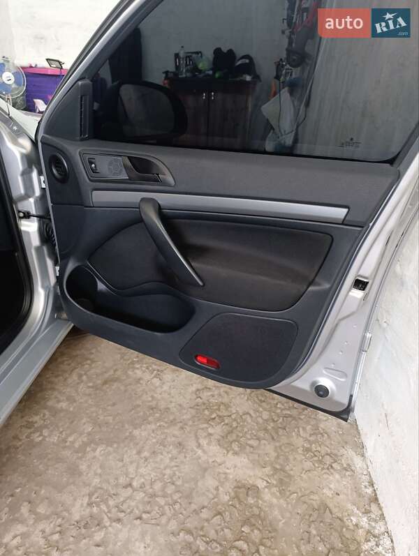 Ліфтбек Skoda Octavia 2012 в Коростені