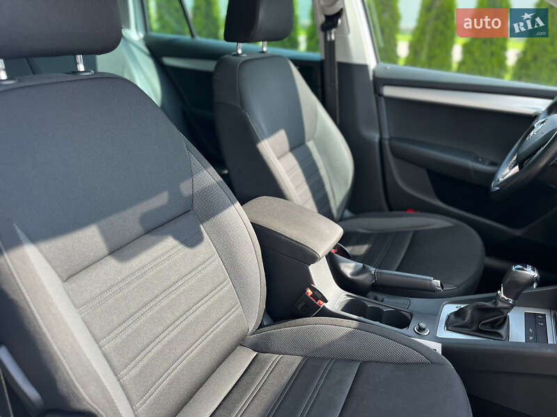 Універсал Skoda Octavia 2017 в Чернівцях