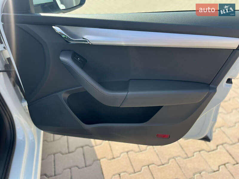 Універсал Skoda Octavia 2017 в Чернівцях