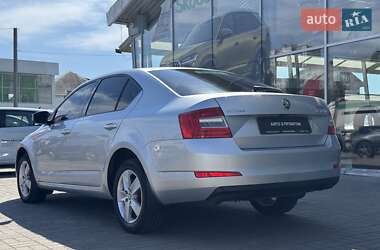 Лифтбек Skoda Octavia 2013 в 