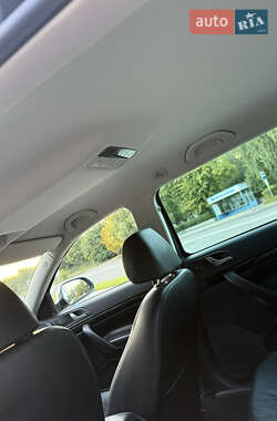 Универсал Skoda Octavia 2010 в 