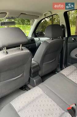 Лифтбек Skoda Octavia 2003 в Виньковцах