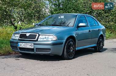 Лифтбек Skoda Octavia 2003 в Сарнах