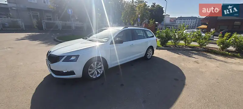 Skoda Octavia 2017 VIN TMBJG7NE4J0238061 фото оголошення 7 з 108
