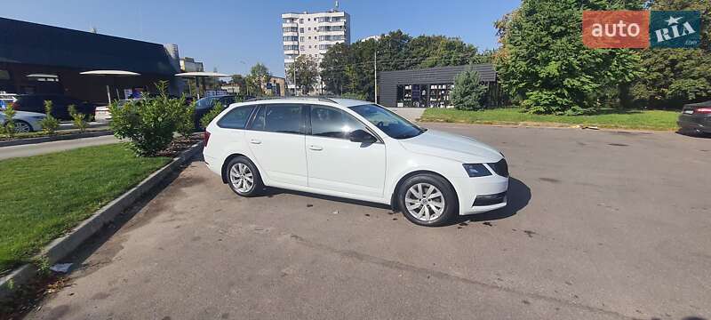 Універсал Skoda Octavia 2017 в Львові