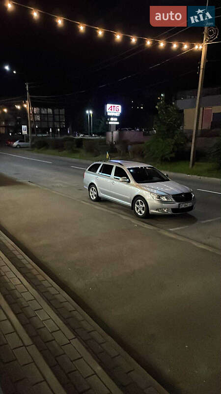 Універсал Skoda Octavia 2012 в 