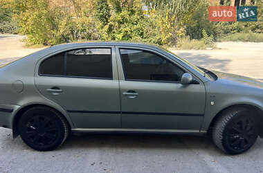 Лифтбек Skoda Octavia 2001 в 