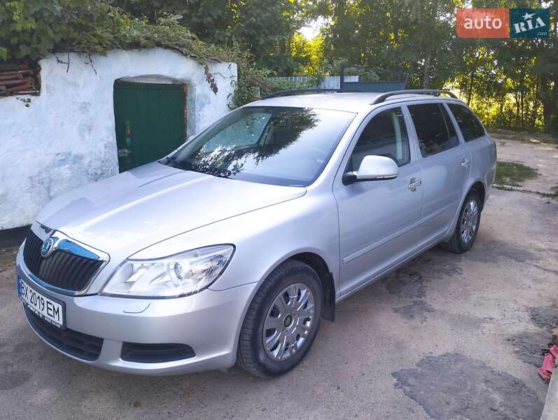 Універсал Skoda Octavia 2010 в Деражні