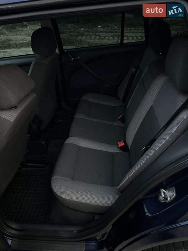 Универсал Skoda Octavia 2003 в Львове