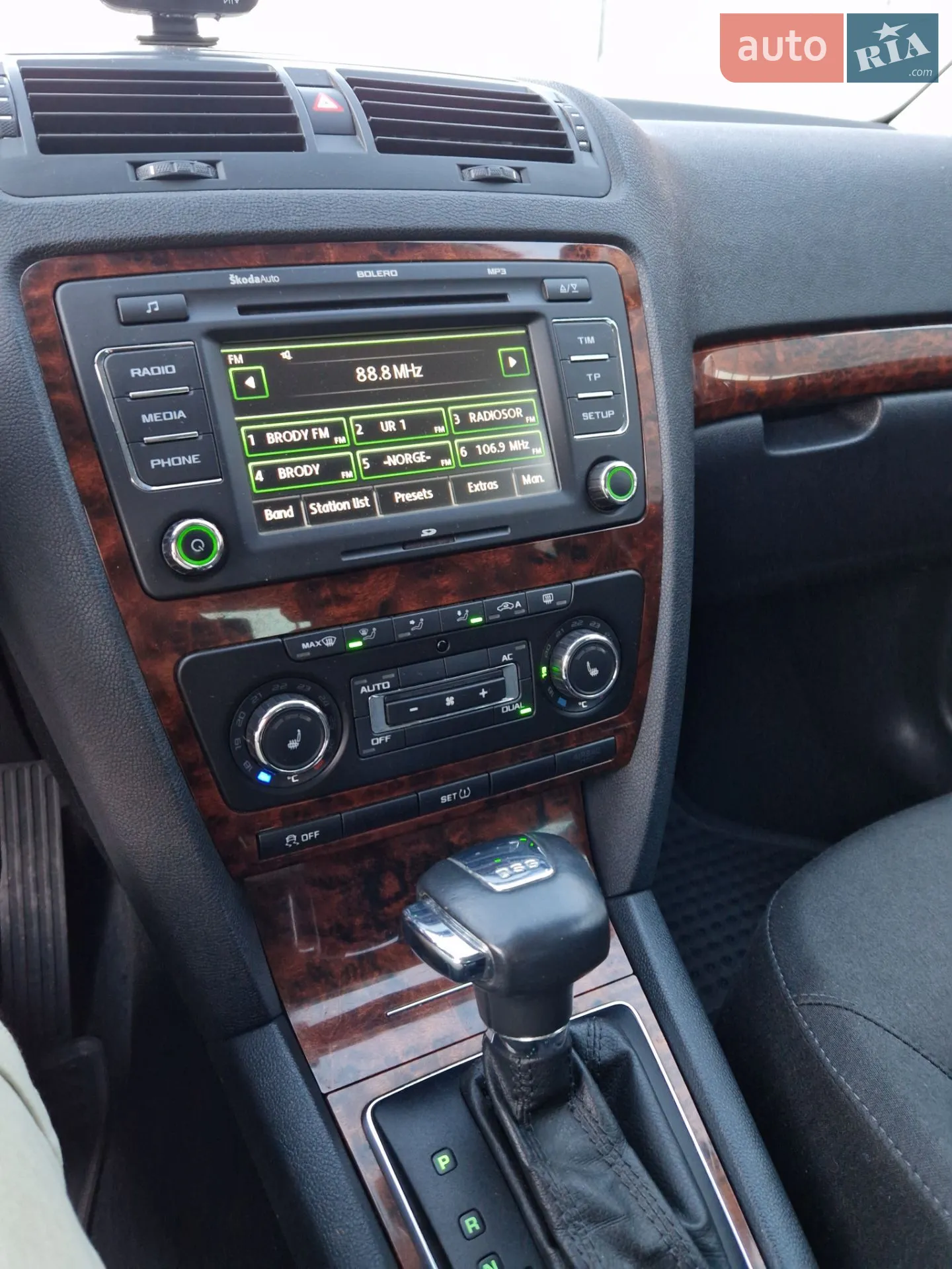 2010 Skoda Octavia - мініатюра 4