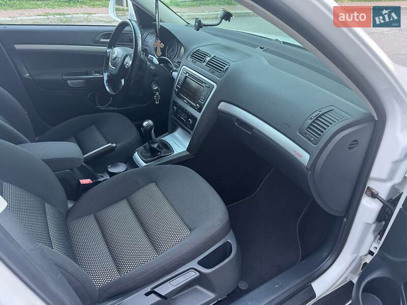 Универсал Skoda Octavia 2012 в Умани