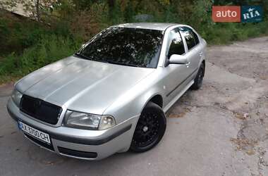 Ліфтбек Skoda Octavia 2000 в Харкові