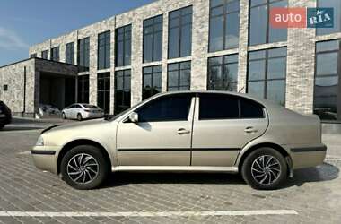 Лифтбек Skoda Octavia 2005 в 