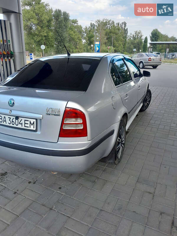 Лифтбек Skoda Octavia 2001 в Кременчуге