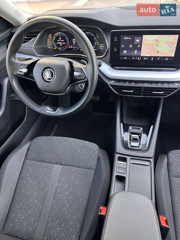 Универсал Skoda Octavia 2021 в Умани