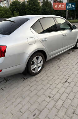 Лифтбек Skoda Octavia 2013 в Ивано-Франковске