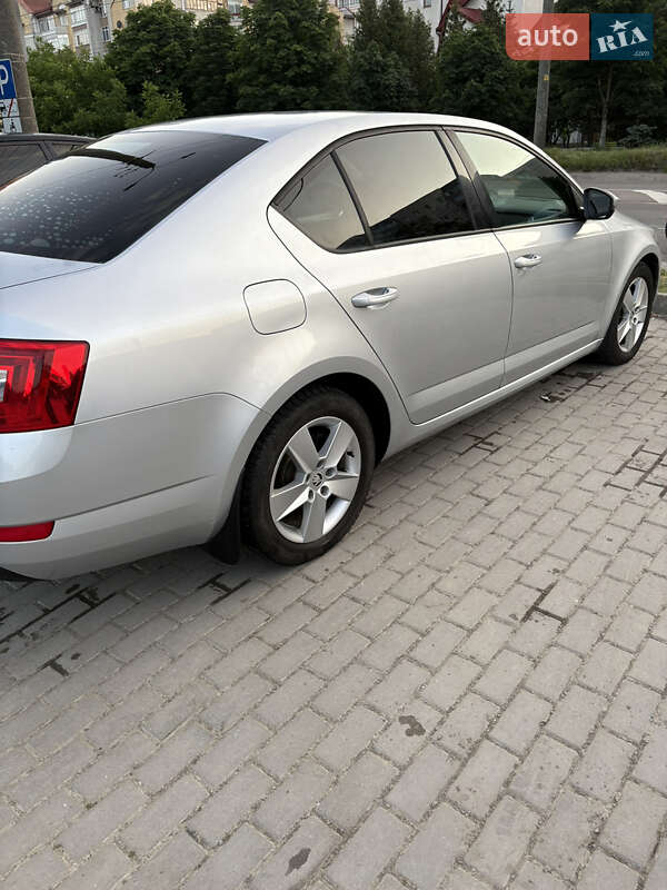 Лифтбек Skoda Octavia 2013 в 
