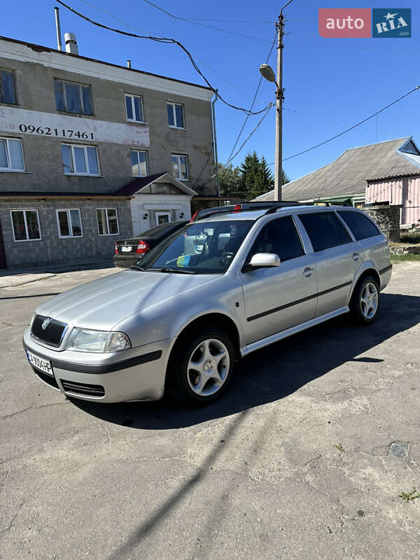 Универсал Skoda Octavia 2004 в Лысянке
