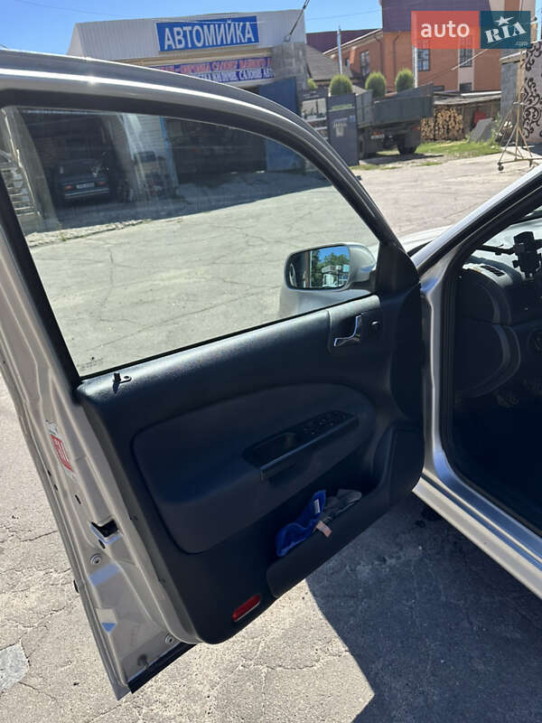 Универсал Skoda Octavia 2004 в Лысянке