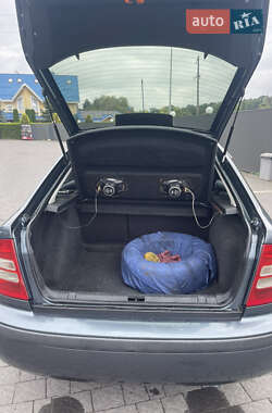 Лифтбек Skoda Octavia 2004 в 