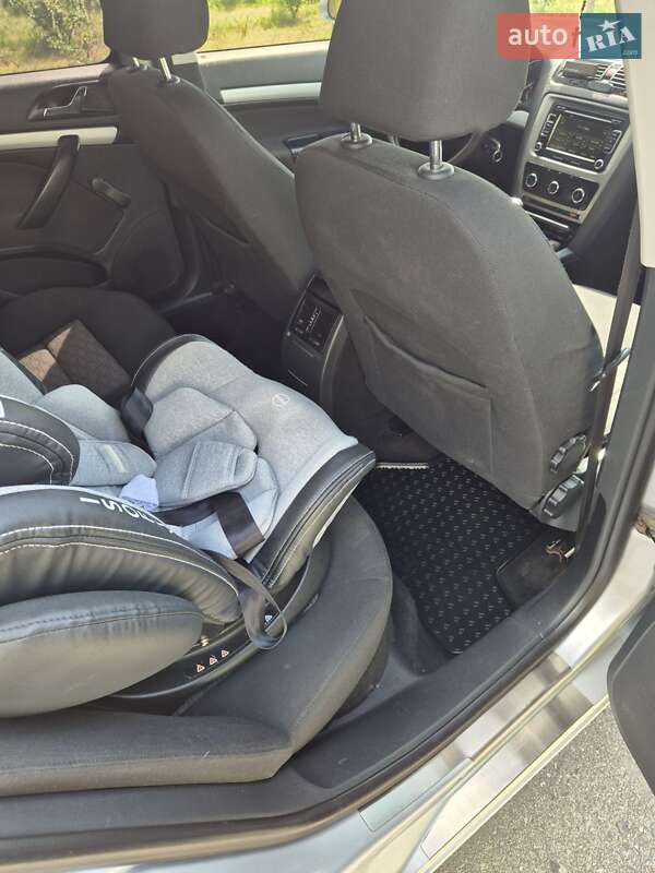 Лифтбек Skoda Octavia 2010 в Иршаве