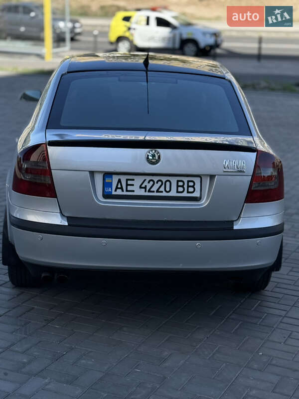 Ліфтбек Skoda Octavia 2006 в Дніпрі