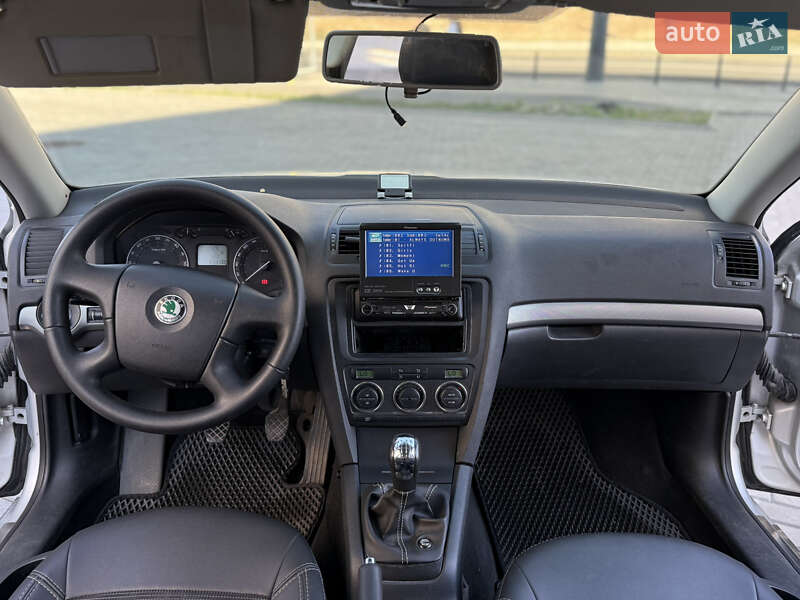Ліфтбек Skoda Octavia 2006 в Дніпрі