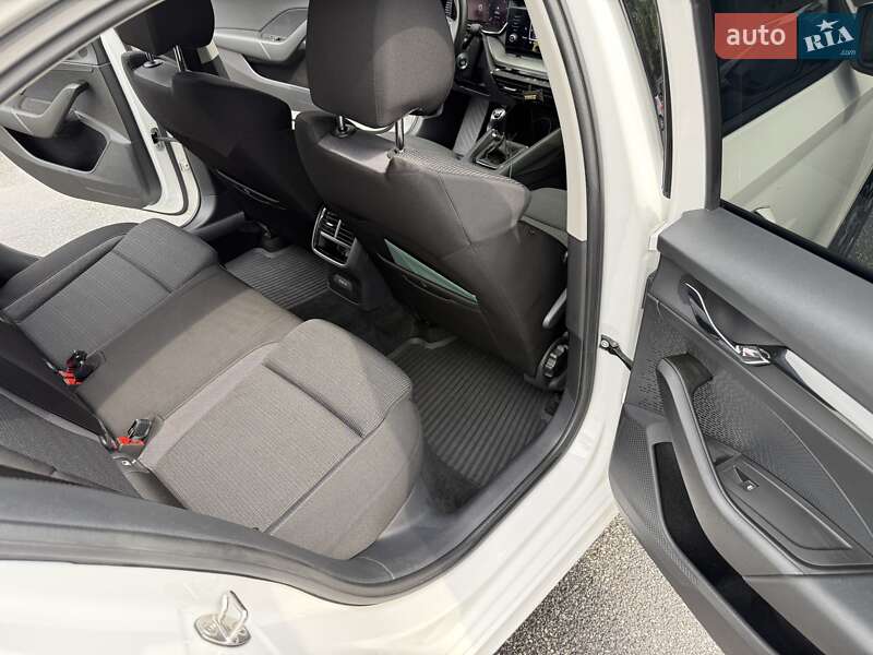 Лифтбек Skoda Octavia 2020 в Песчанке фото 6 Лифтбек Skoda Octavia 2020 в Песчанке