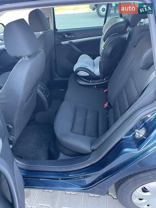 Универсал Skoda Octavia 2012 в Киеве фото 11 Универсал Skoda Octavia 2012 в Киеве