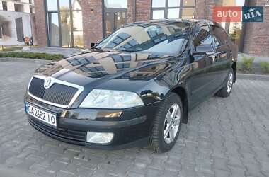 Лифтбек Skoda Octavia 2006 в Умани