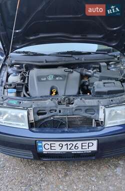 Лифтбек Skoda Octavia 2002 в 