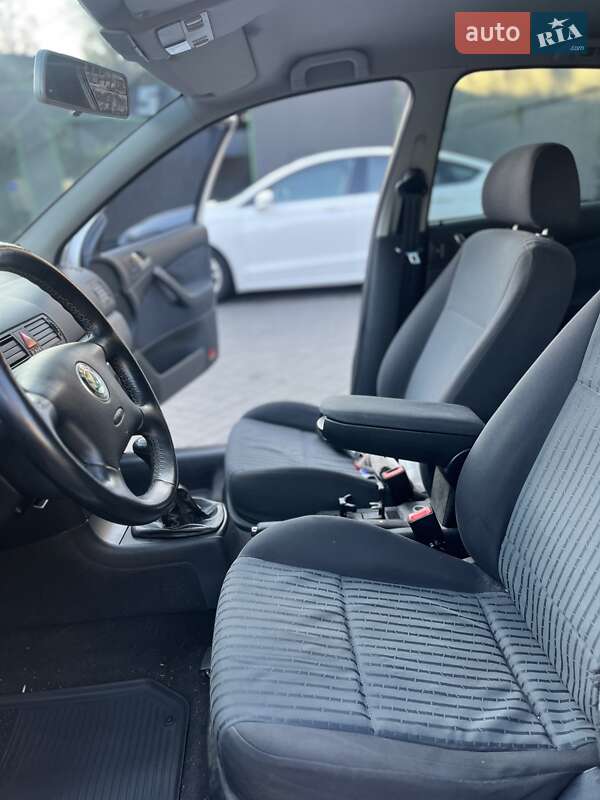 Ліфтбек Skoda Octavia 2004 в Запоріжжі