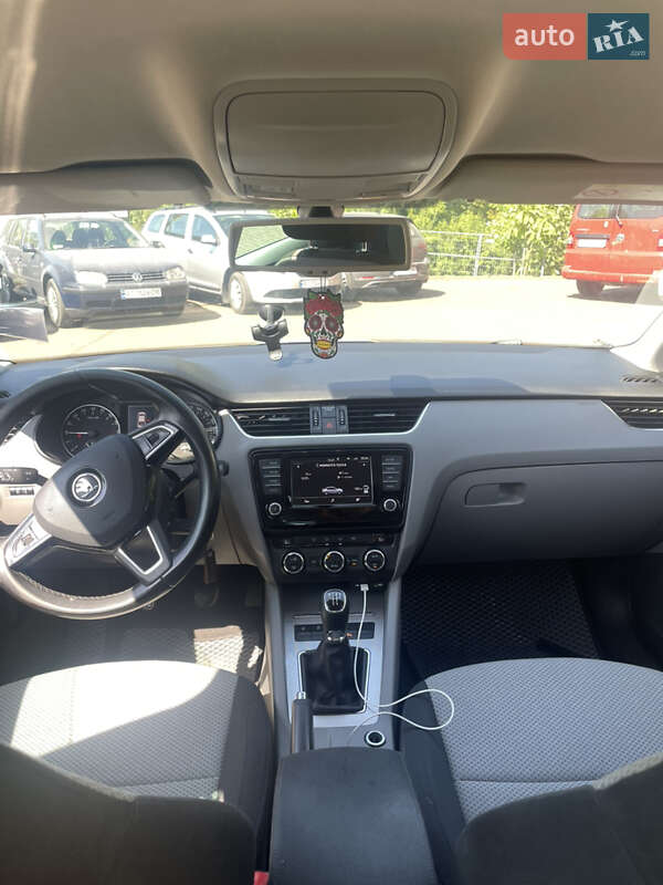 Лифтбек Skoda Octavia 2015 в Львове