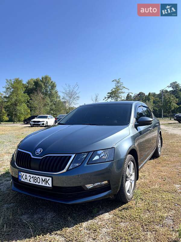 Лифтбек Skoda Octavia 2019 в Смеле фото Лифтбек Skoda Octavia 2019 в Смеле