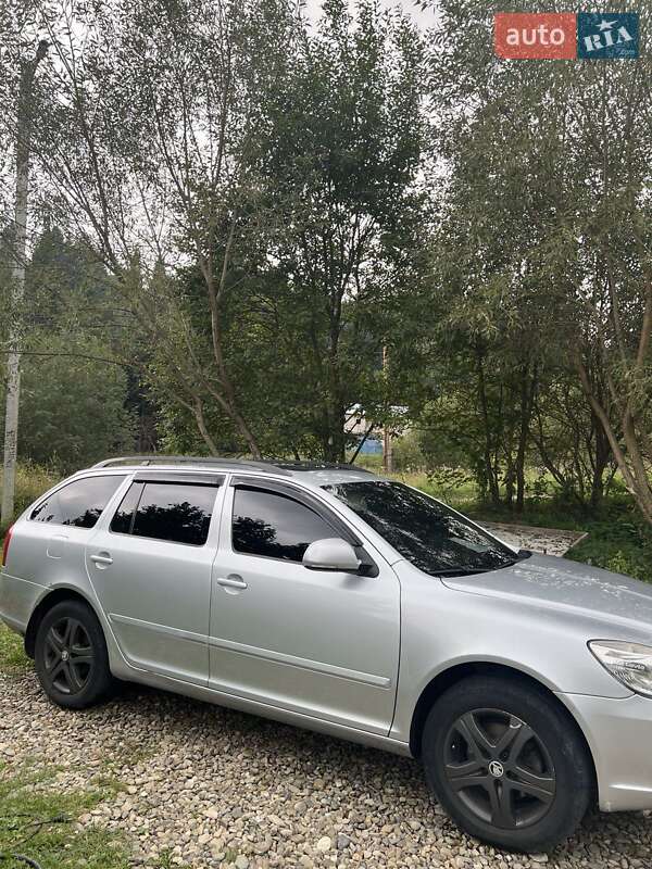 Универсал Skoda Octavia 2009 в Сходнице фото 11 Универсал Skoda Octavia 2009 в Сходнице