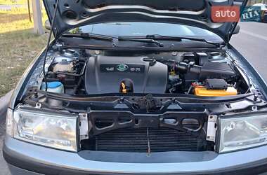 Ліфтбек Skoda Octavia 2002 в Києві