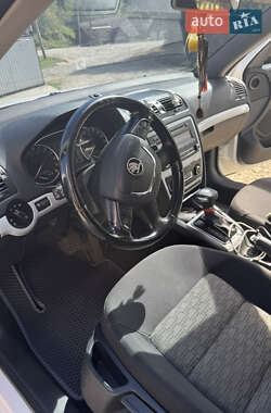 Универсал Skoda Octavia 2010 в 