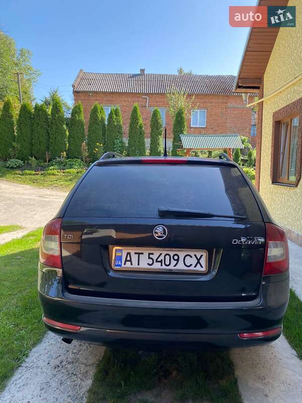 Универсал Skoda Octavia 2011 в Подгайцах