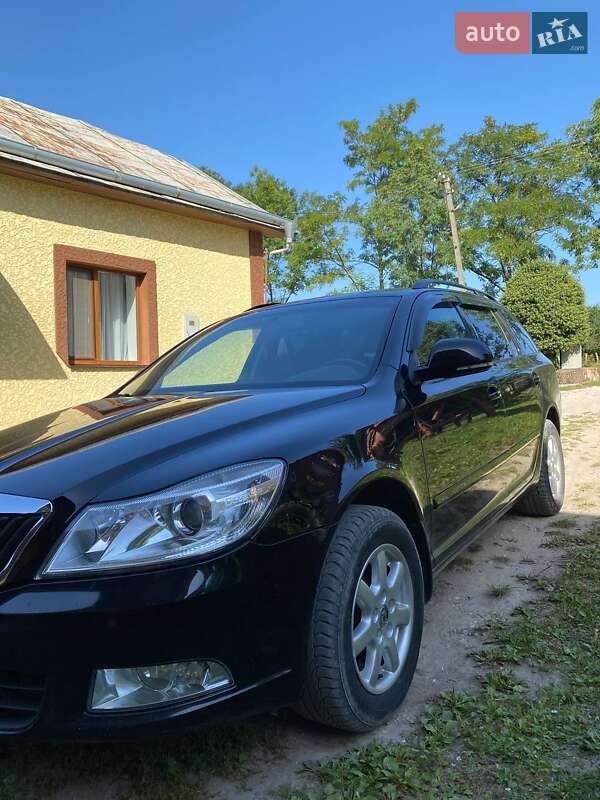 Универсал Skoda Octavia 2011 в Подгайцах