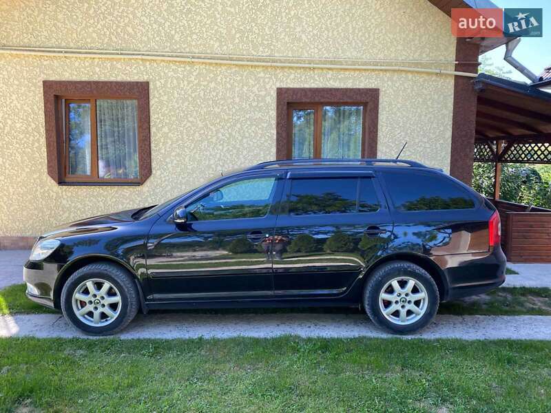 Универсал Skoda Octavia 2011 в Подгайцах