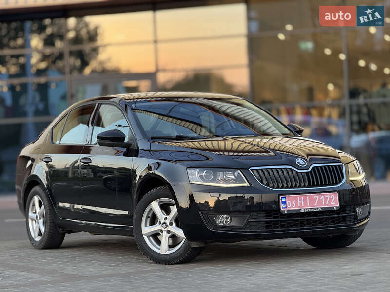 Ліфтбек Skoda Octavia 2013 в  фото Ліфтбек Skoda Octavia 2013 в