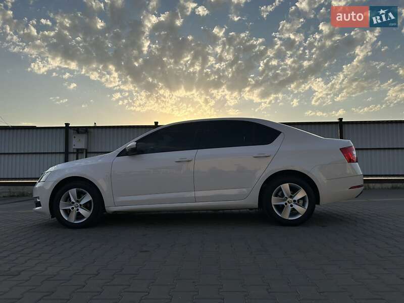 Лифтбек Skoda Octavia 2019 в Луцке