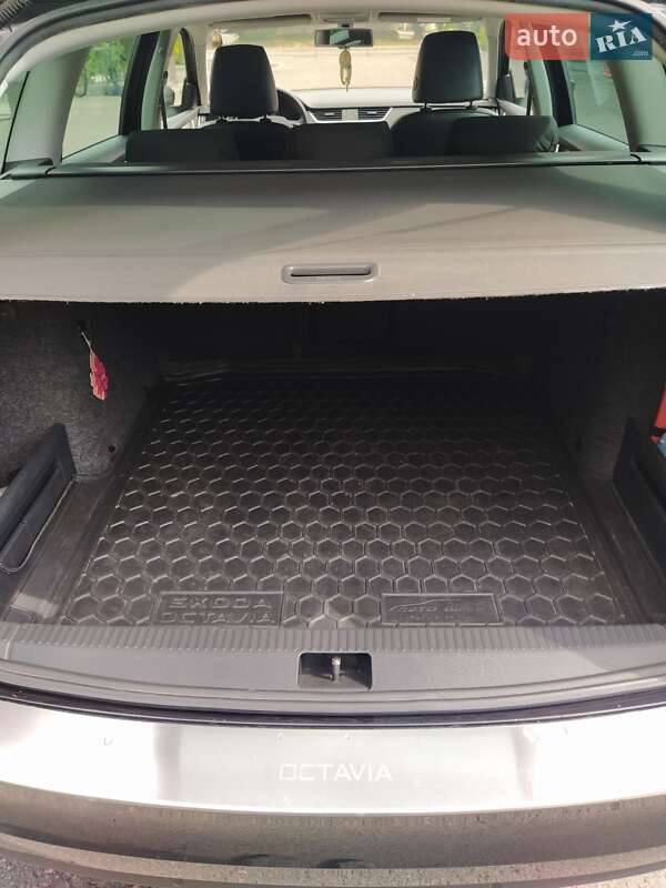 Універсал Skoda Octavia 2015 в Шептицькому