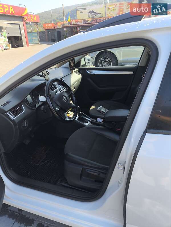 Универсал Skoda Octavia 2015 в Ужгороде