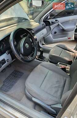 Лифтбек Skoda Octavia 2004 в 