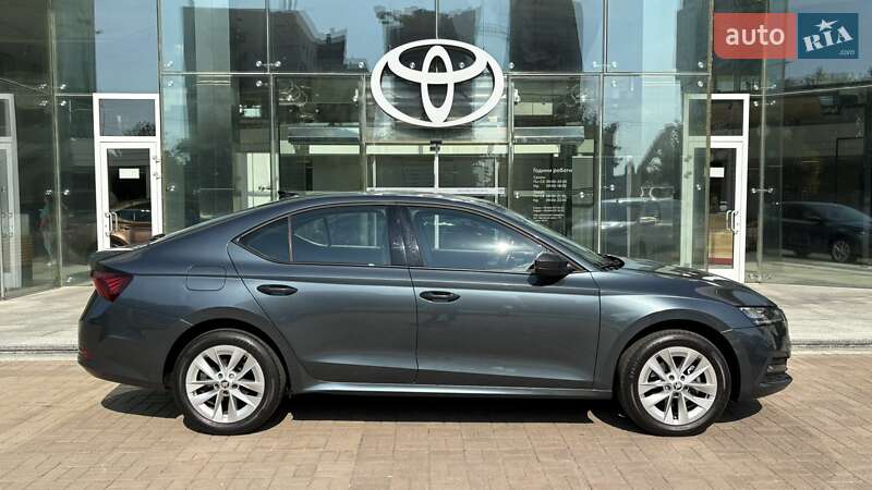 Лифтбек Skoda Octavia 2021 в Киеве